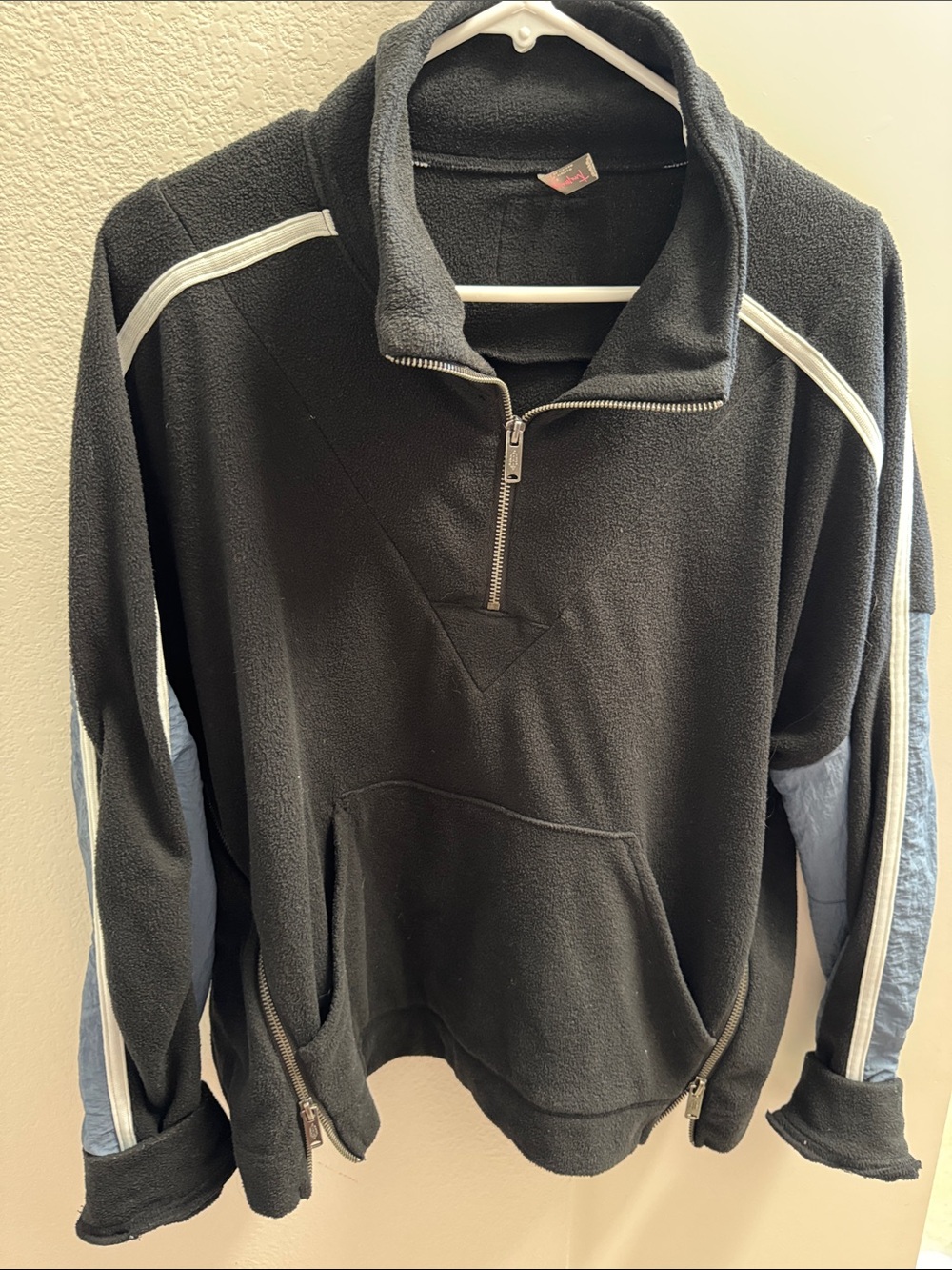 FP movement black fleece size small